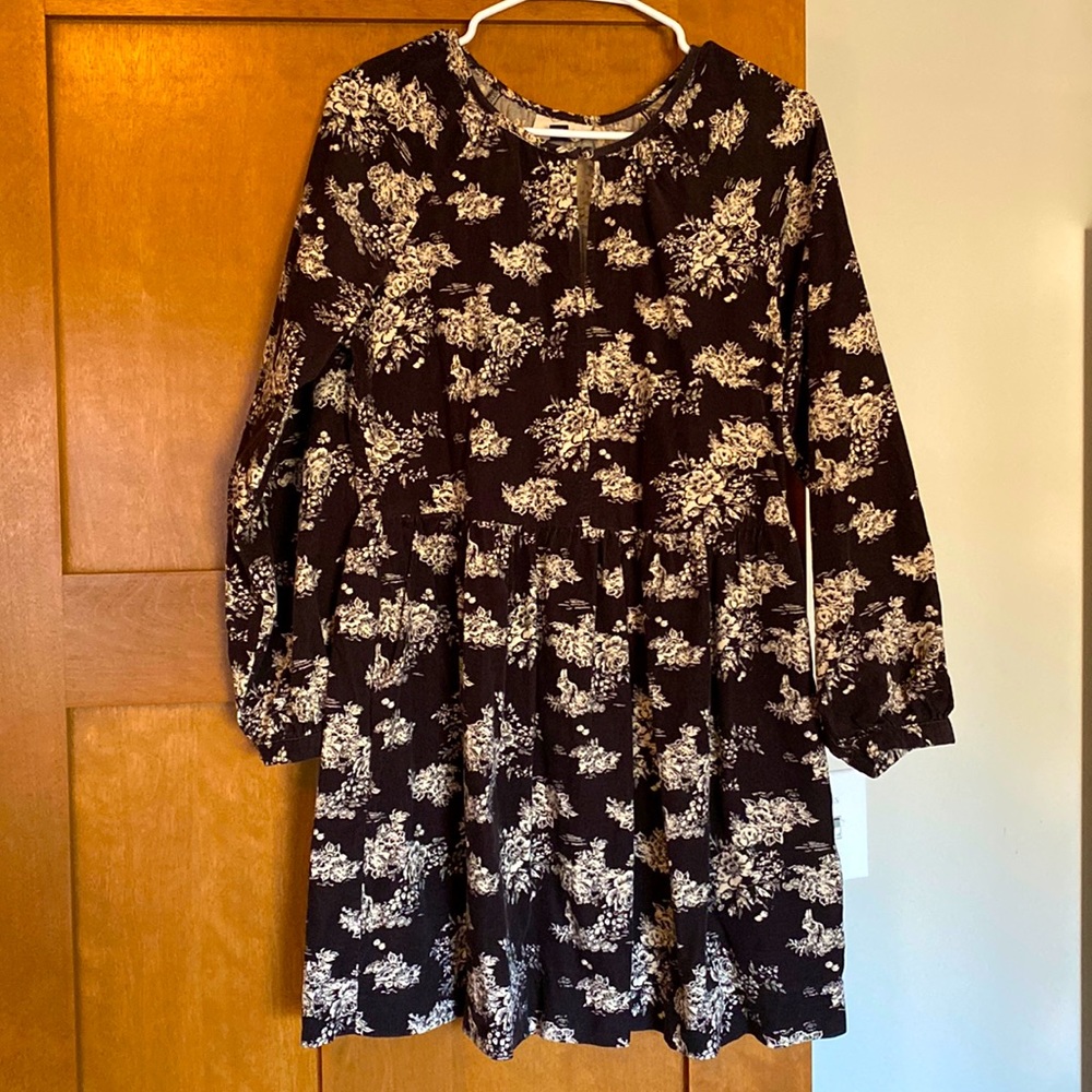 Universal Thread Black and White Dress